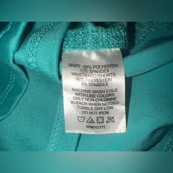 Soybu women’s skirt with built in shorts - Picture 10 of 10